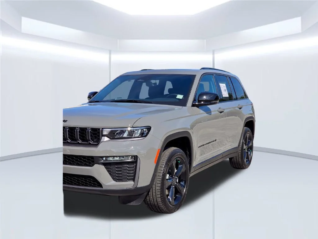 New 2027 Gray Jeep Limited image 42