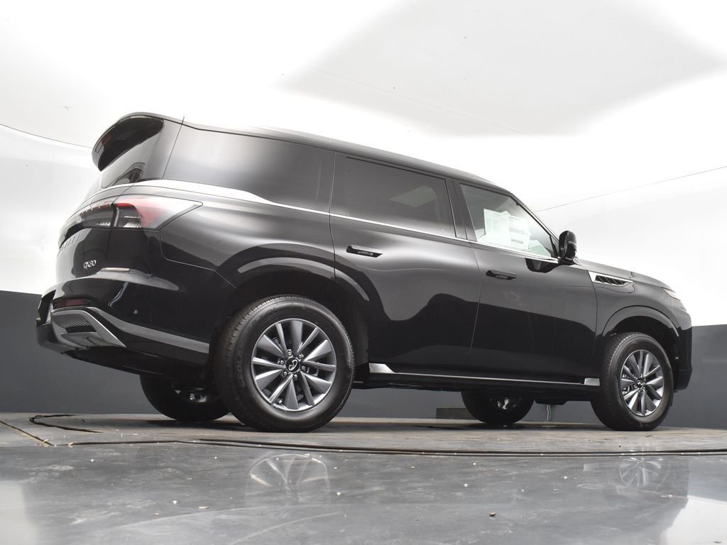 Used 2025 Black INFINITI PURE image 46