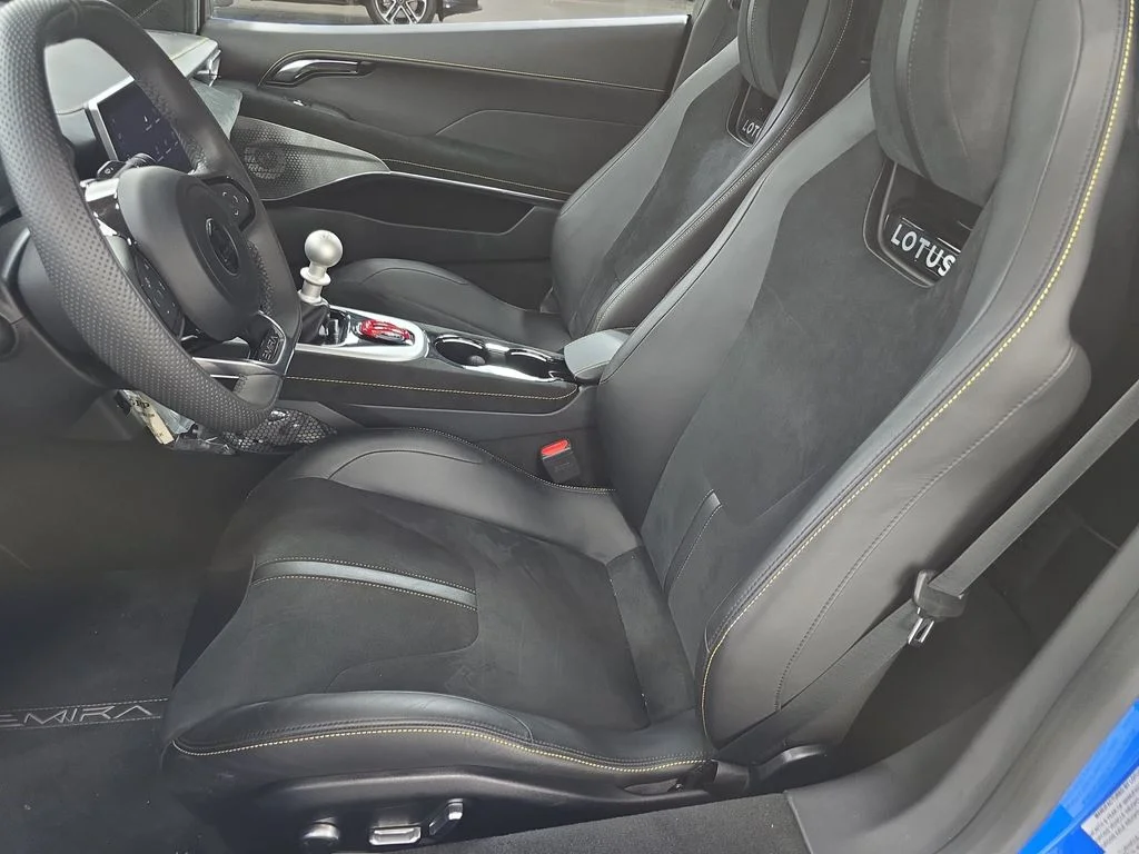 Used 2024  Lotus V6 image 5