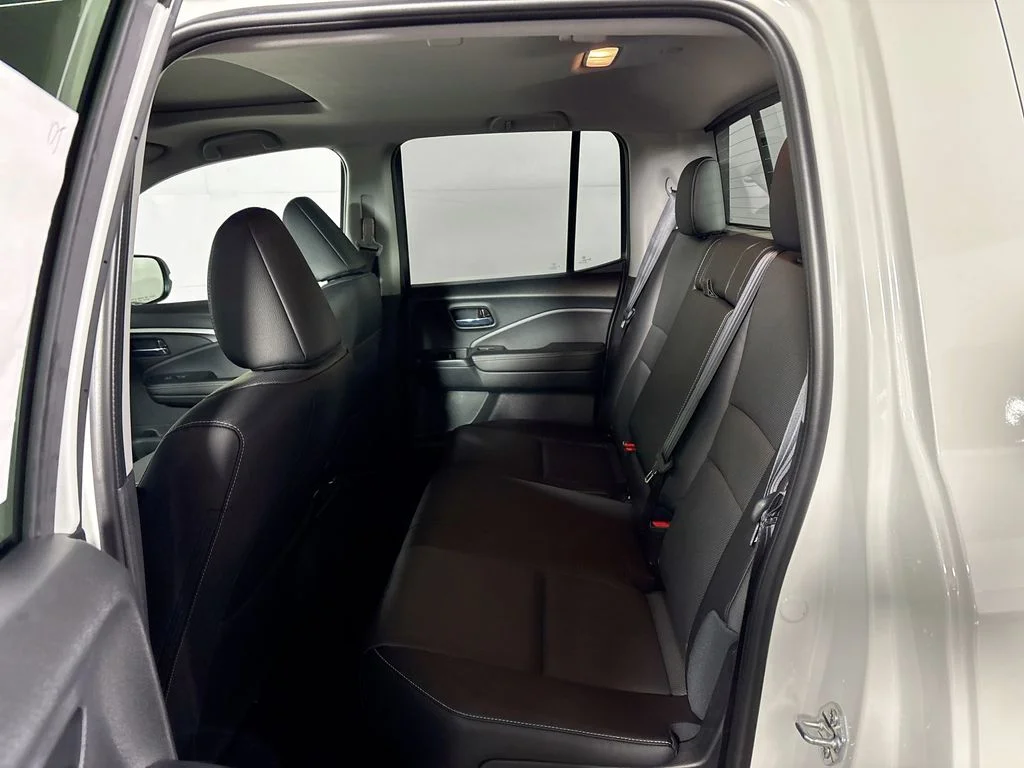 New 2026 Platinum White Pearl Honda RTL image 20