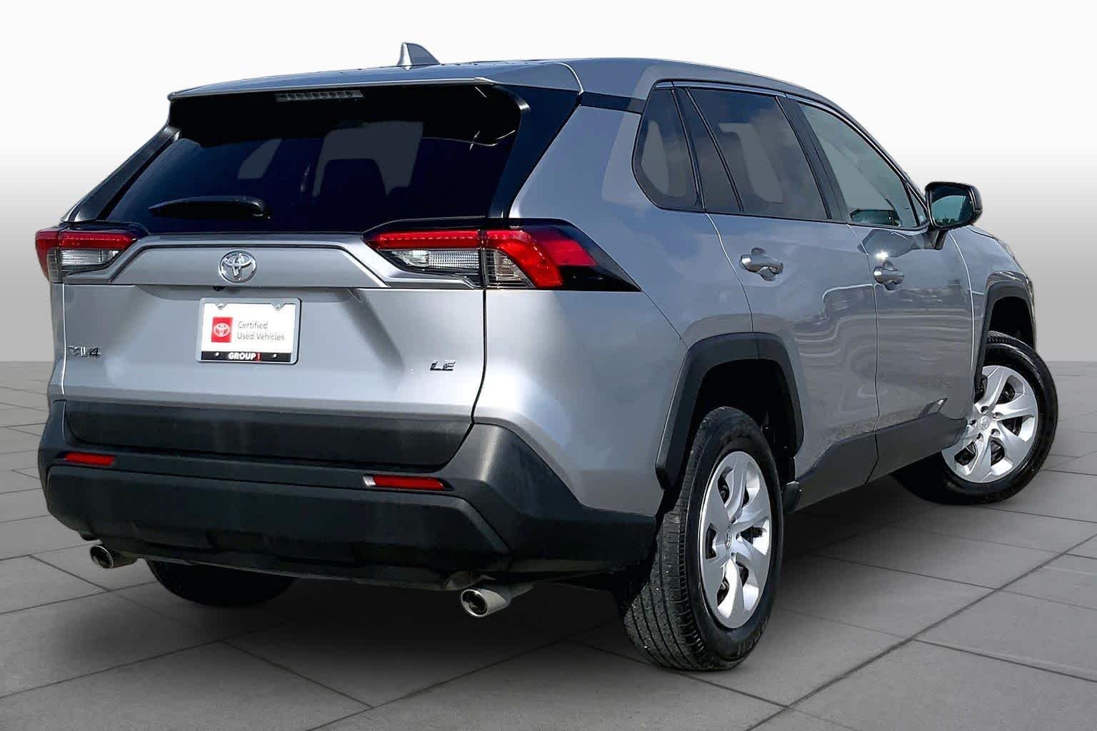 Used 2025 Silver Sky Metallic Toyota LE image 13