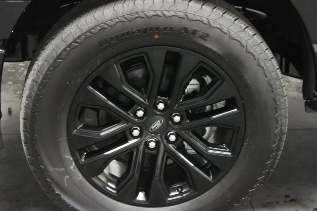 New 2026 Agate Black Metallic Ford Lariat® image 31