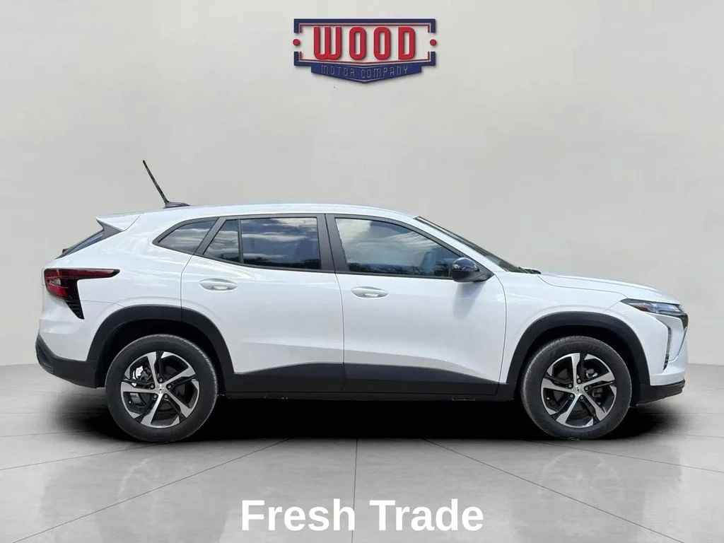 Used 2025 Summit White Chevrolet 1RS image 6