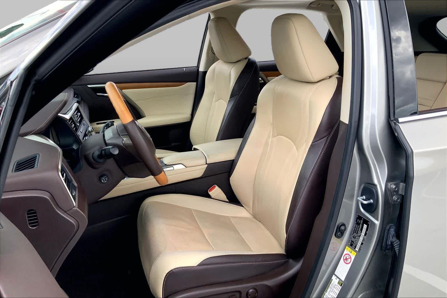 Used 2017 Atomic Silver Lexus  image 8