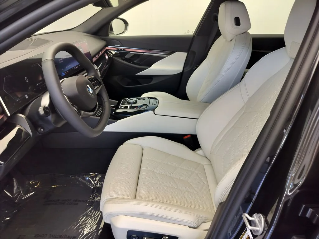 New 2027 Dark Graphite Metallic BMW 530i image 8