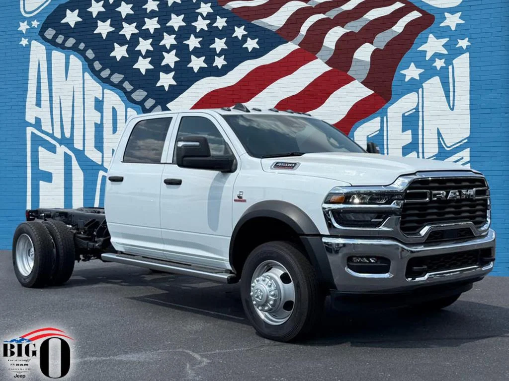 2026 RAM 4500 Tradesman 4X4 Crew Cab DRW 173" WB's photo