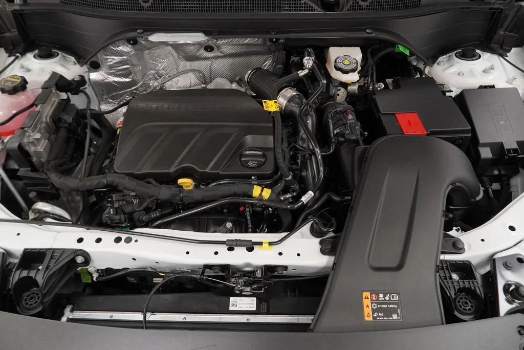 New 2026 Summit White Chevrolet LT image 41
