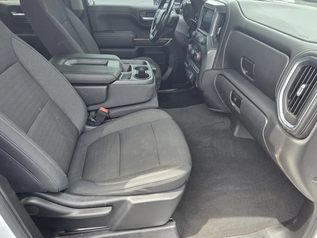 Used 2019 Summit White Chevrolet LT image 21