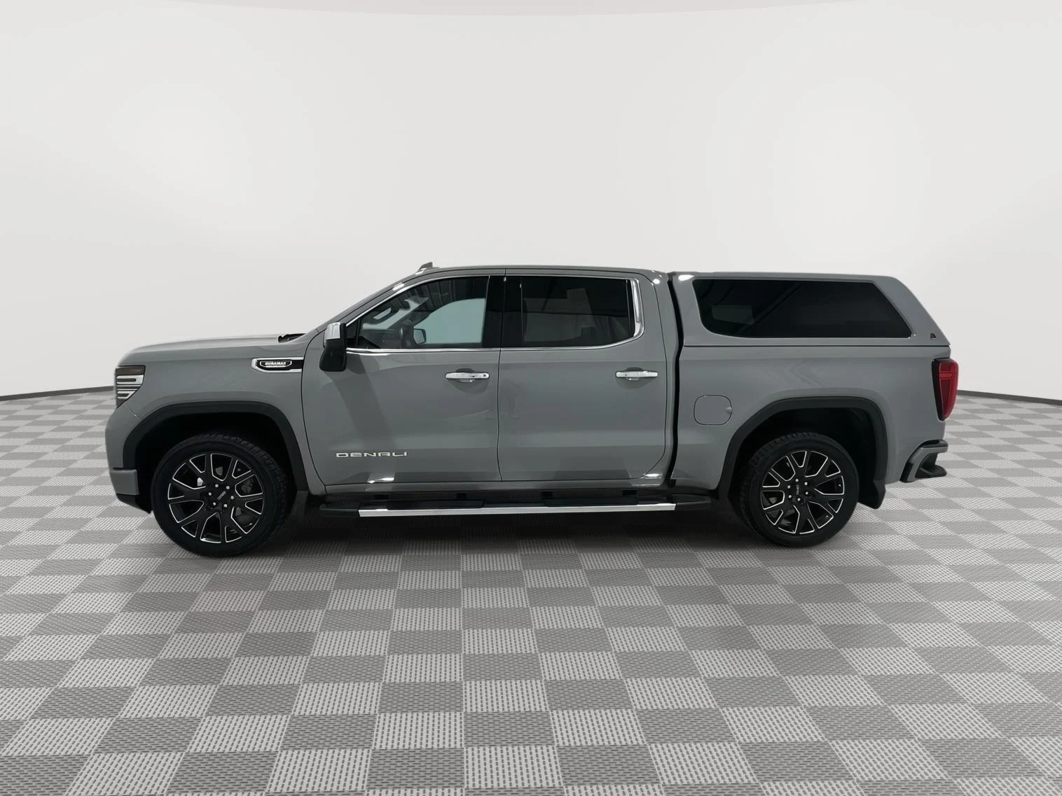 Used 2025 GMC Sierra 1500 Denali with VIN 3GTUUGE81SG149805 for sale in Alexandria, Minnesota