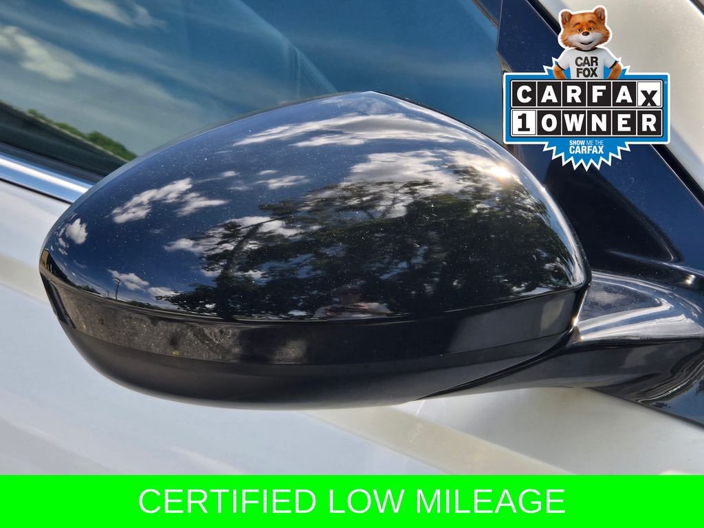 Used 2025 White Nissan 2.5 SR image 18