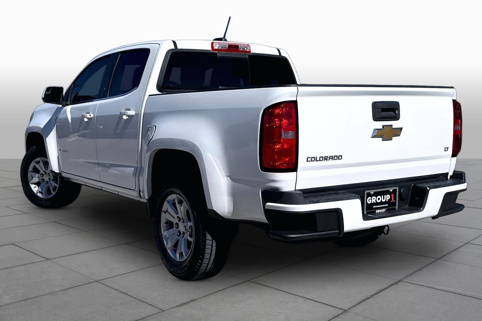 Used 2016 Summit White Chevrolet 2WD LT image 12