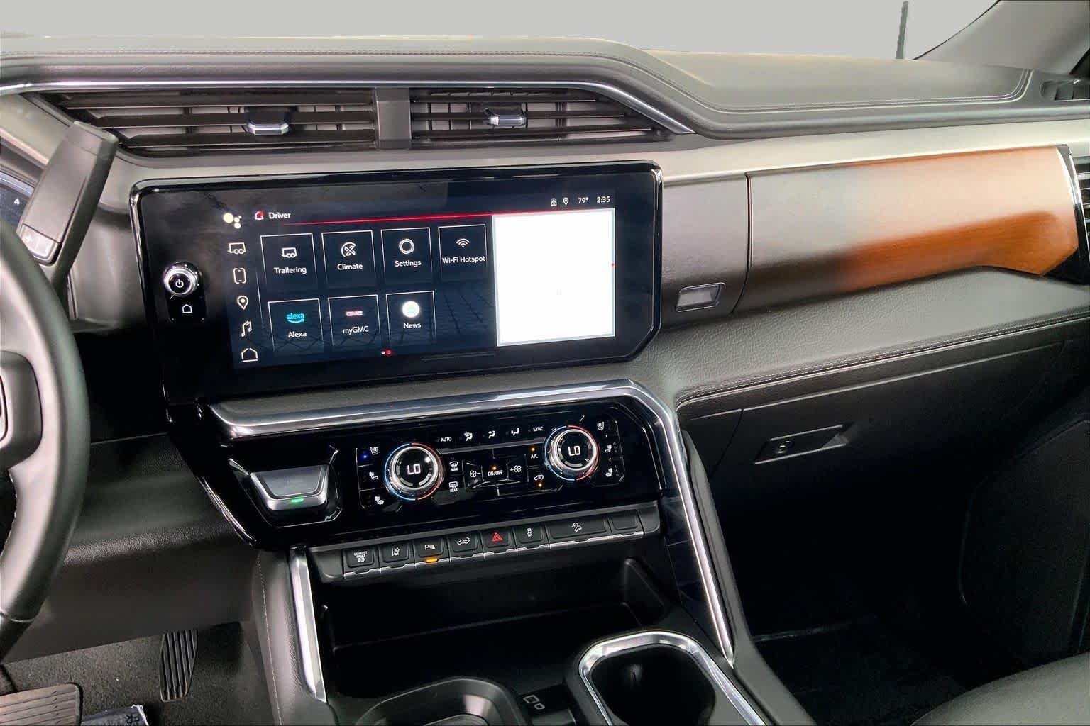 Used 2025 Onyx Black GMC Denali image 7