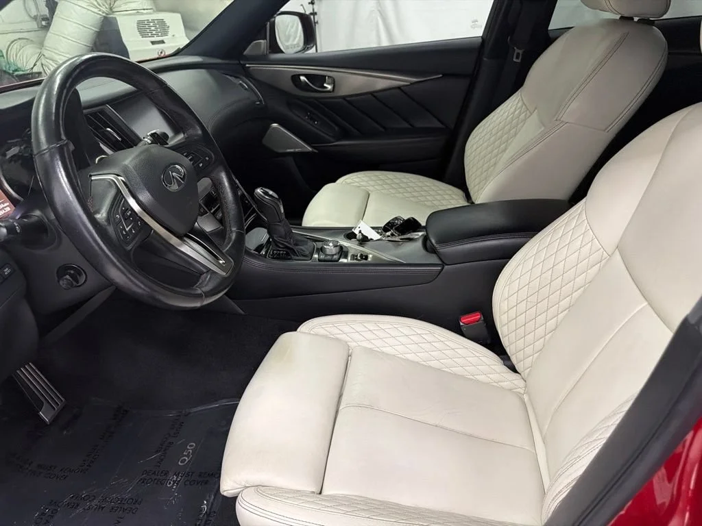 Used 2019 Red INFINITI Red Sport 400 image 15