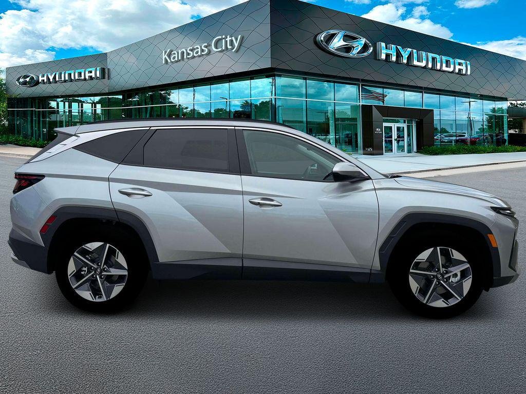 New 2026 Shimmering Silver Hyundai SEL FWD image 9