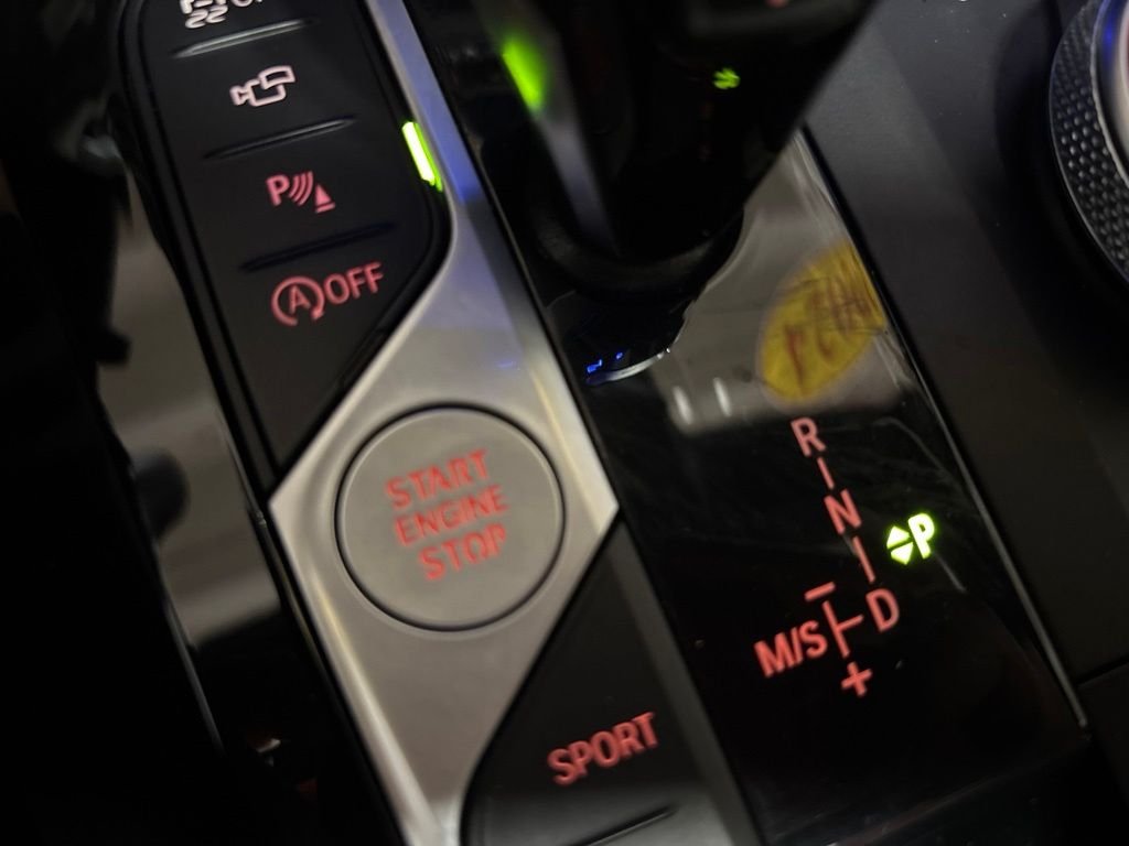Used 2024 Black BMW xDrive30i image 28