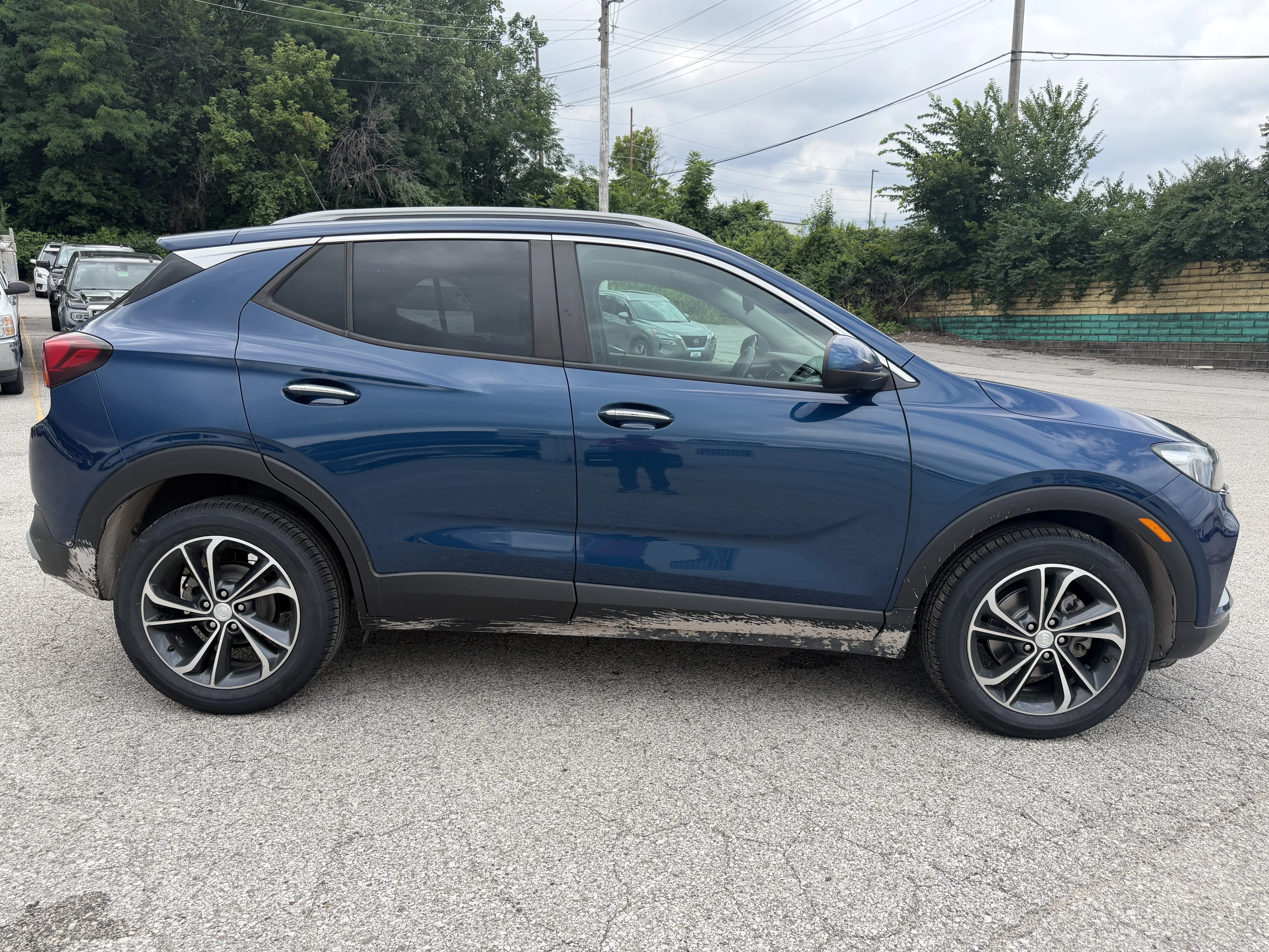 Used 2020 Deep Azure Metallic Buick Select image 8