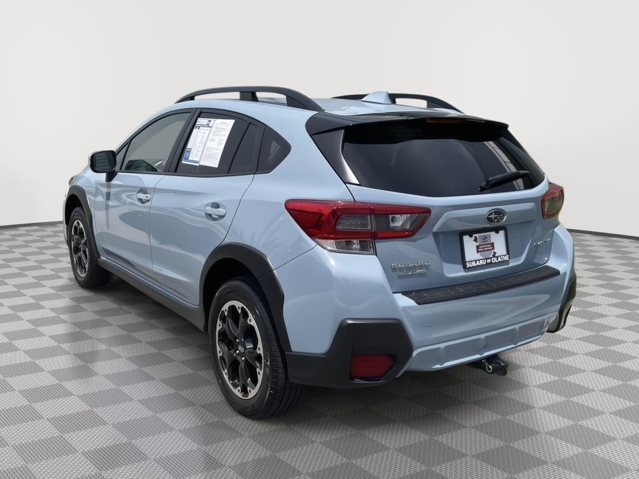 Used 2023 Cool-Gray Khaki Subaru Premium image 11