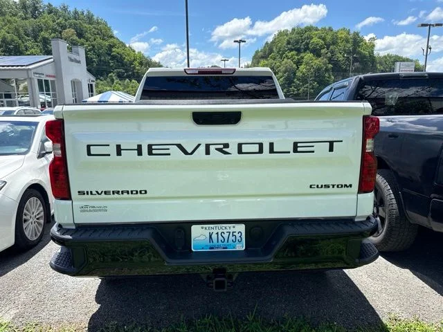 Used 2024 White Chevrolet Custom Trail Boss image 3