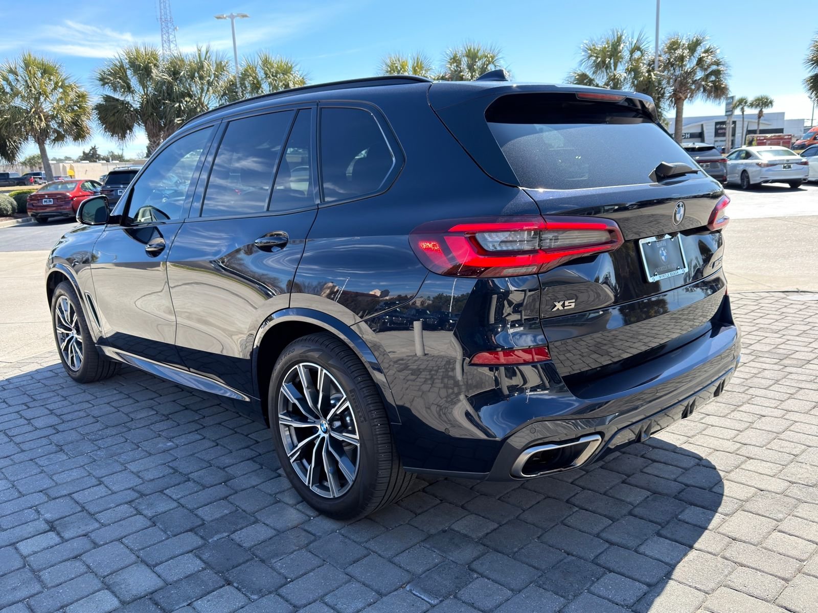 Used 2022 Carbon Black Metallic BMW M50i image 11