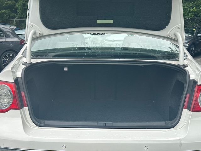 Used 2008  Volkswagen Lux image 18