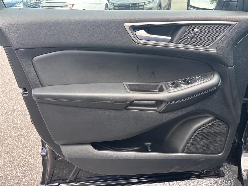 Used 2024 Black Metallic Ford SEL image 8