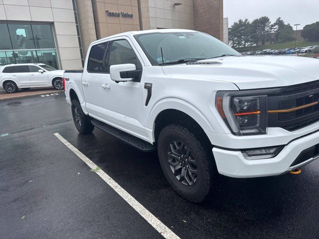 Used 2021  Ford  image 2
