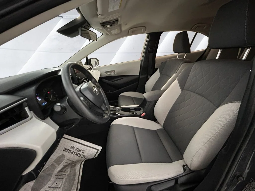 Used 2024  Toyota LE image 7