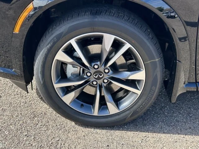 New 2027 BLACK OBSIDIAN INFINITI Luxe AWD image 10