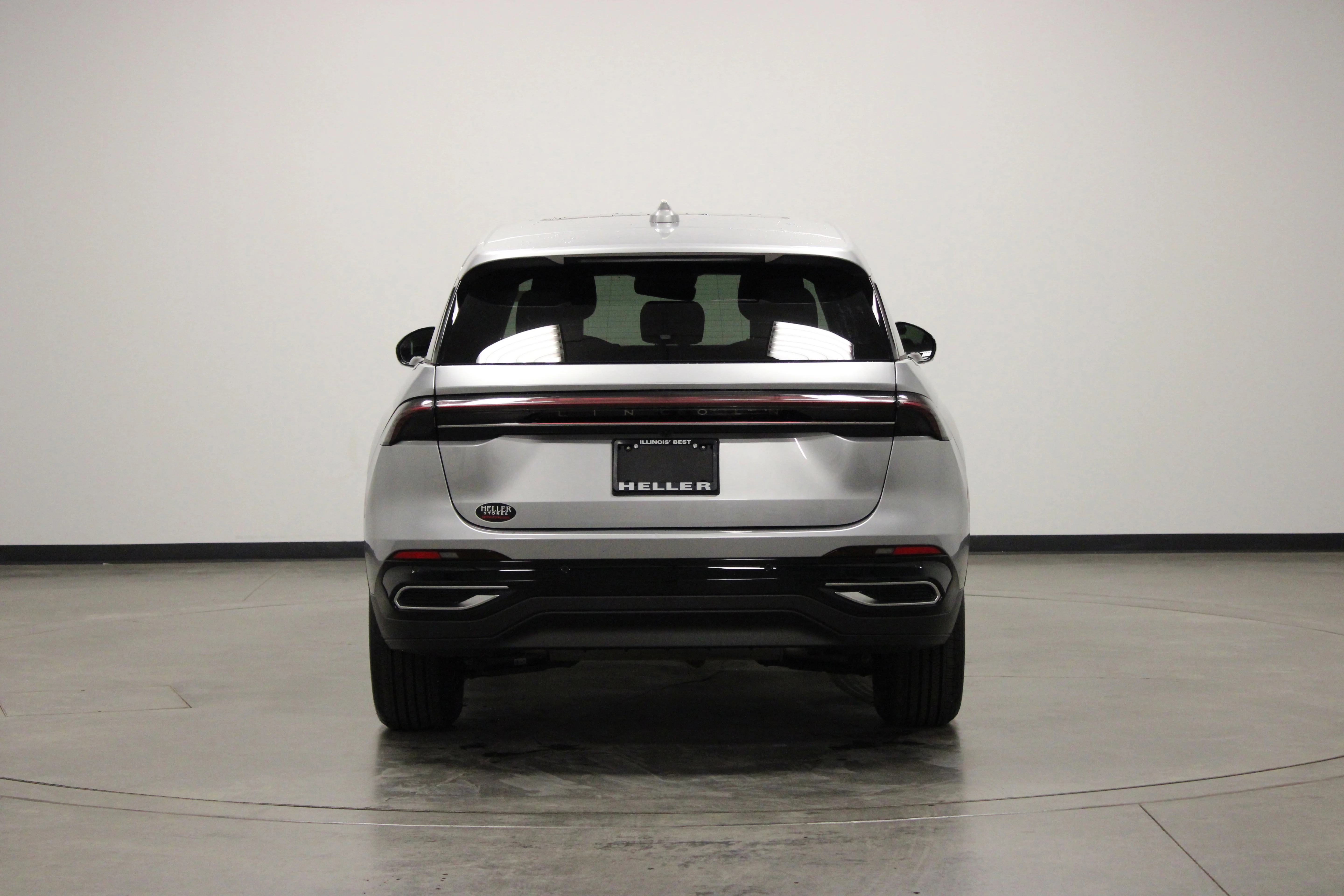Used 2026 Radiance Metallic Lincoln Premiere image 7