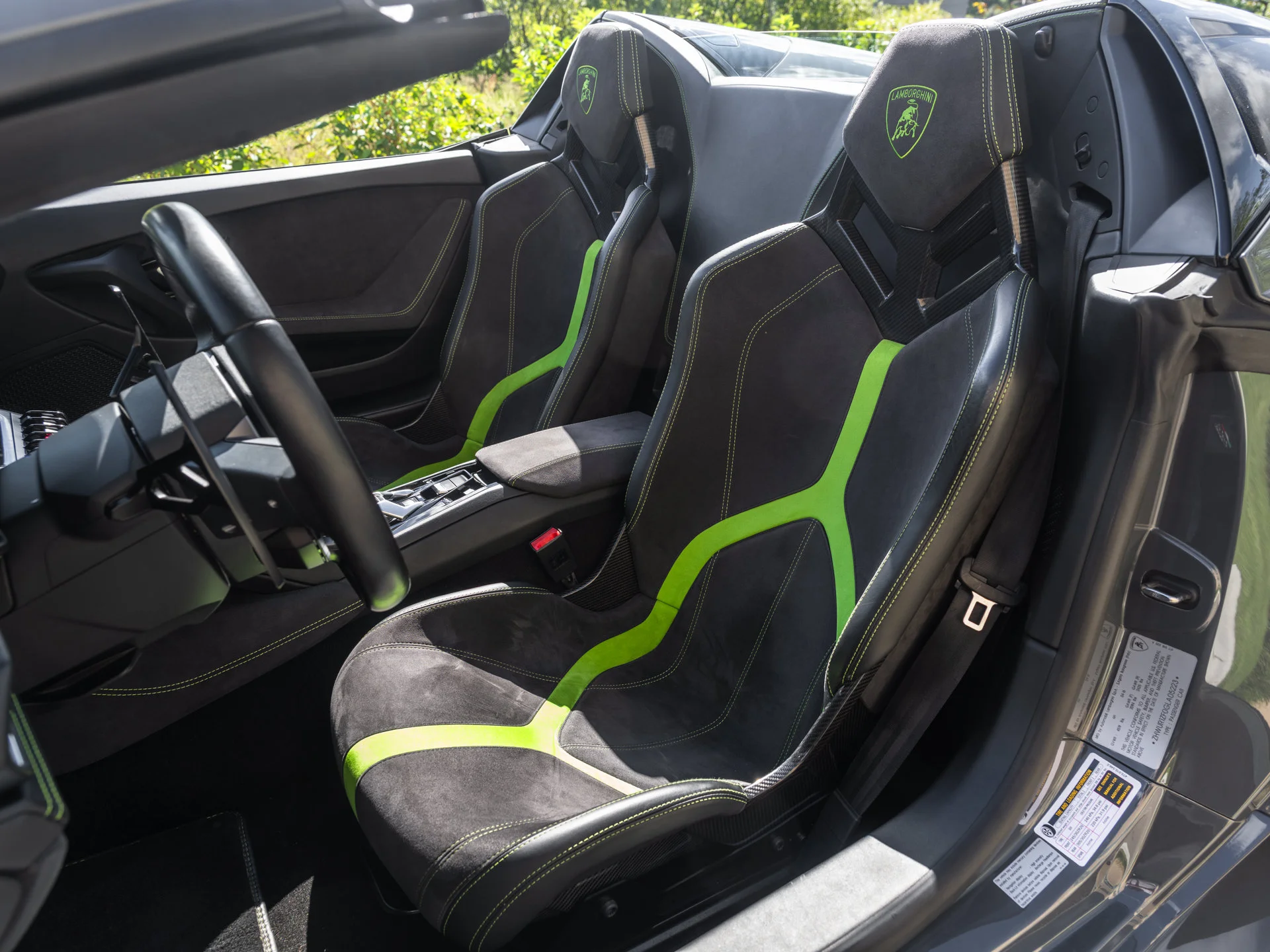 Used 2016  Lamborghini LP610-4S image 20