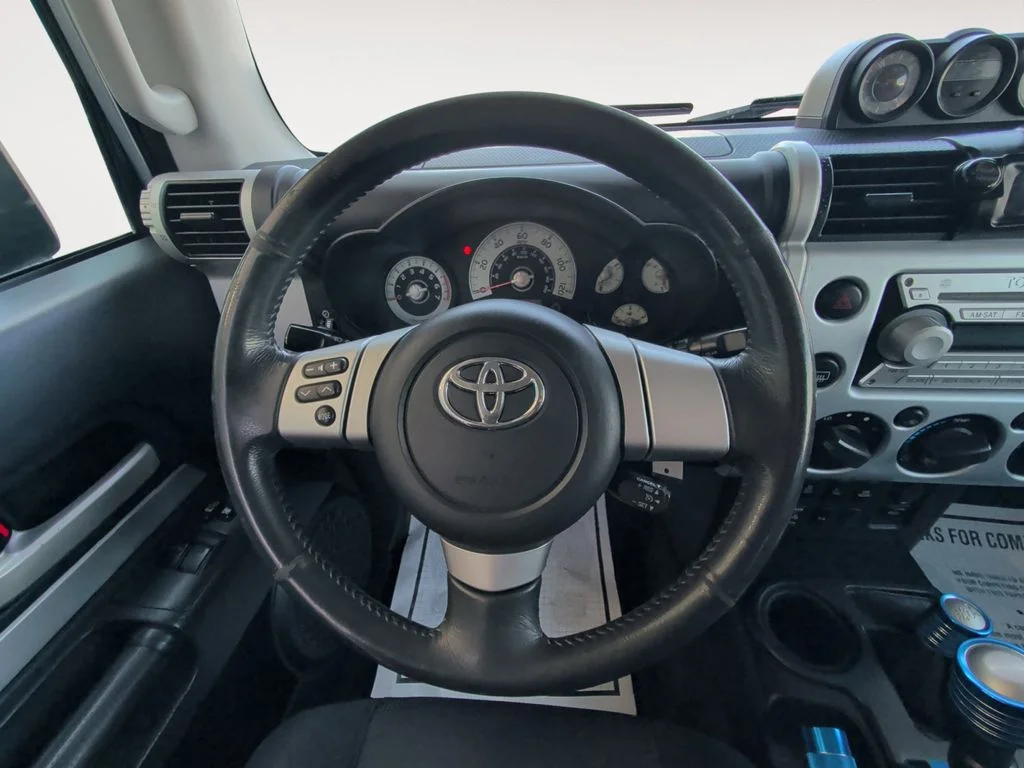 Used 2008 Silver Toyota Base image 12