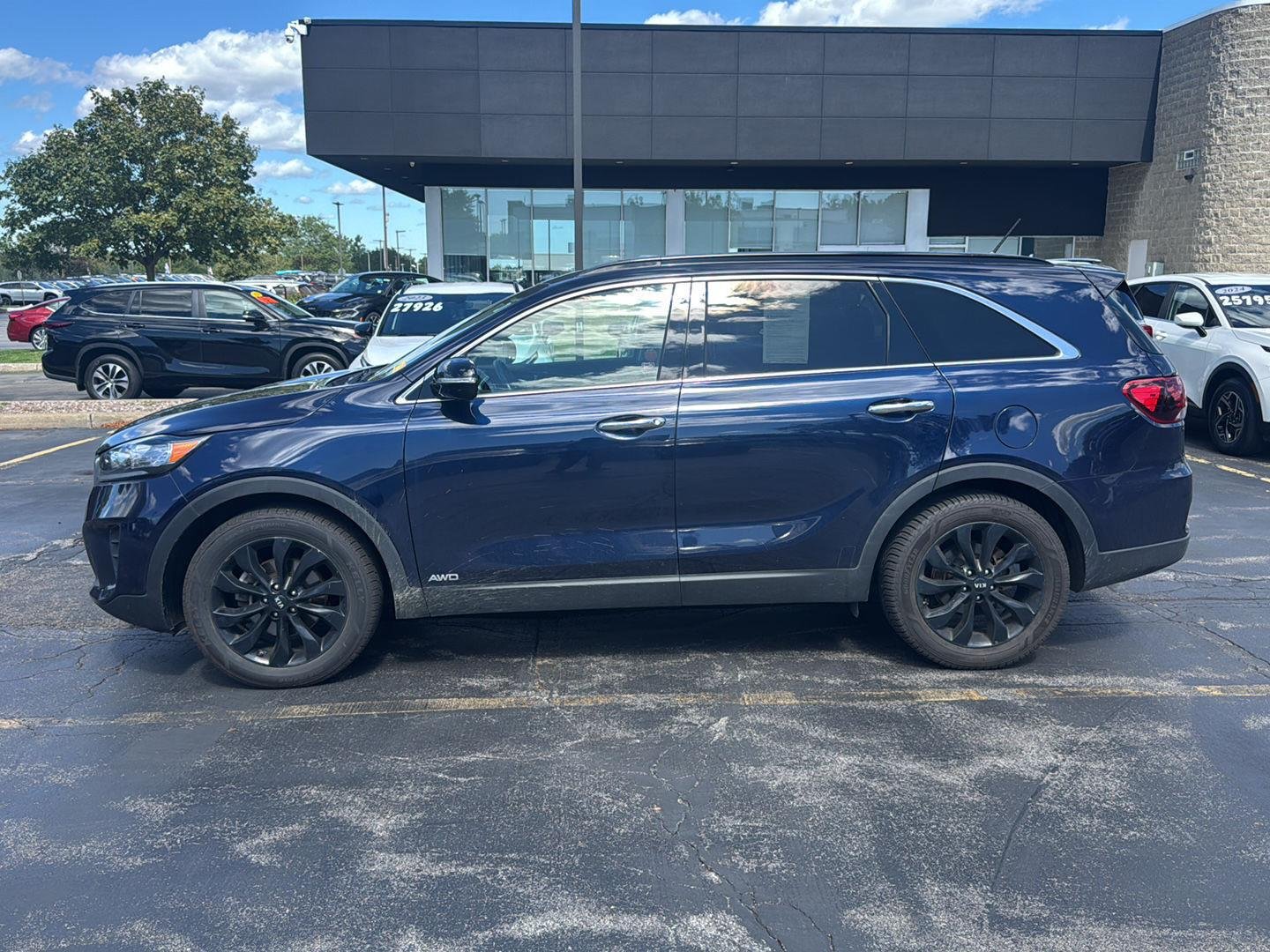 Used 2019 Imperial Blue Kia S V6 image 4