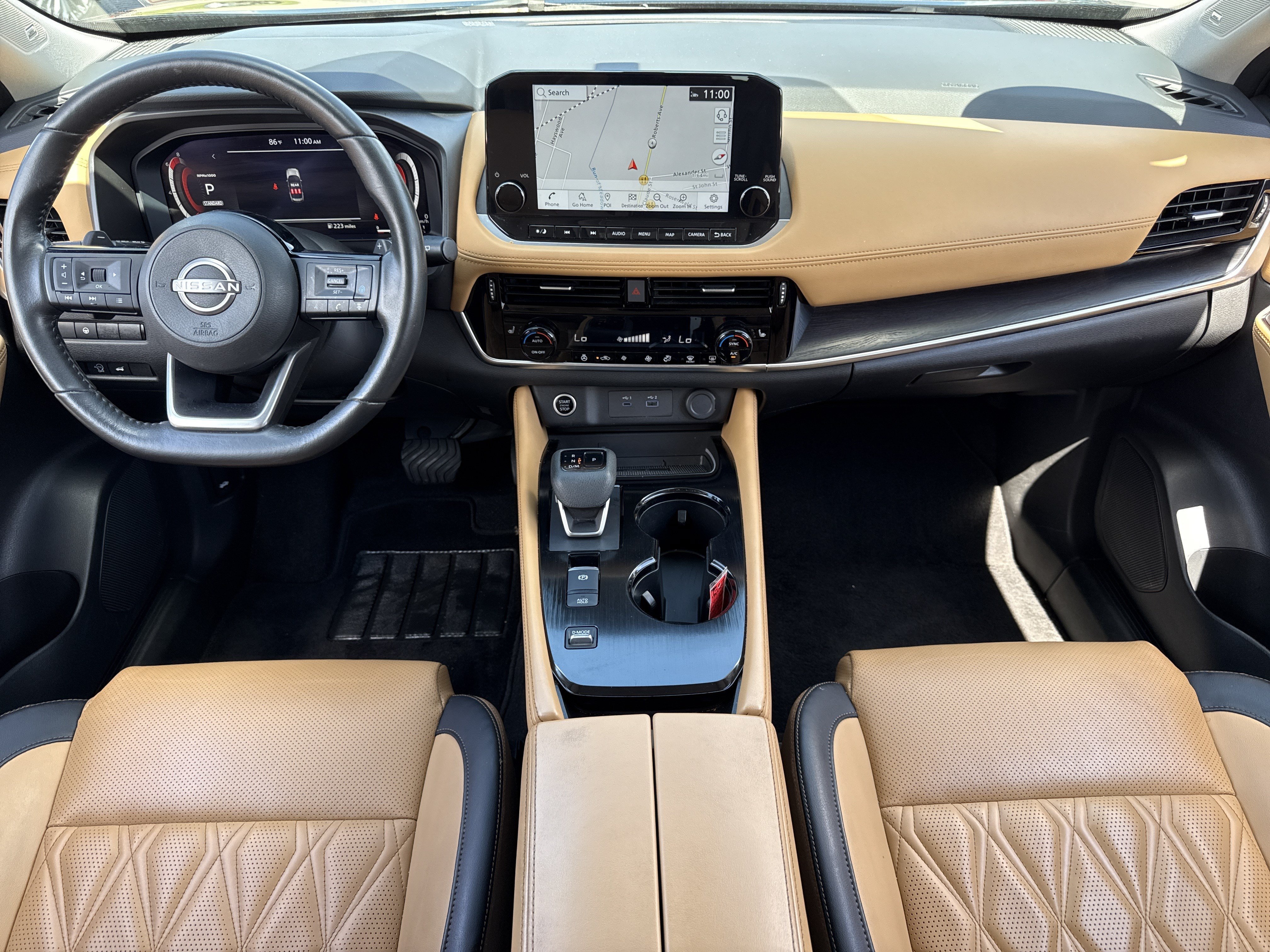 Used 2023 Super Black Nissan Platinum image 2