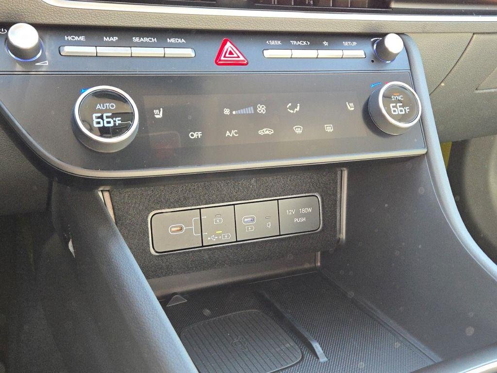 New 2026 Black Hyundai SEL Sport image 25