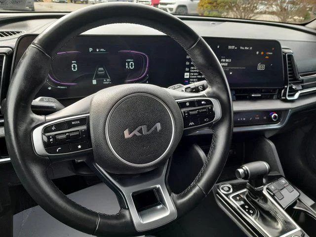 Used 2023 White Kia X-Line image 11