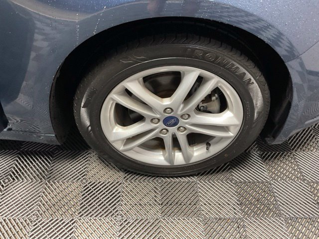 Used 2018 Blue Metallic Ford S image 39