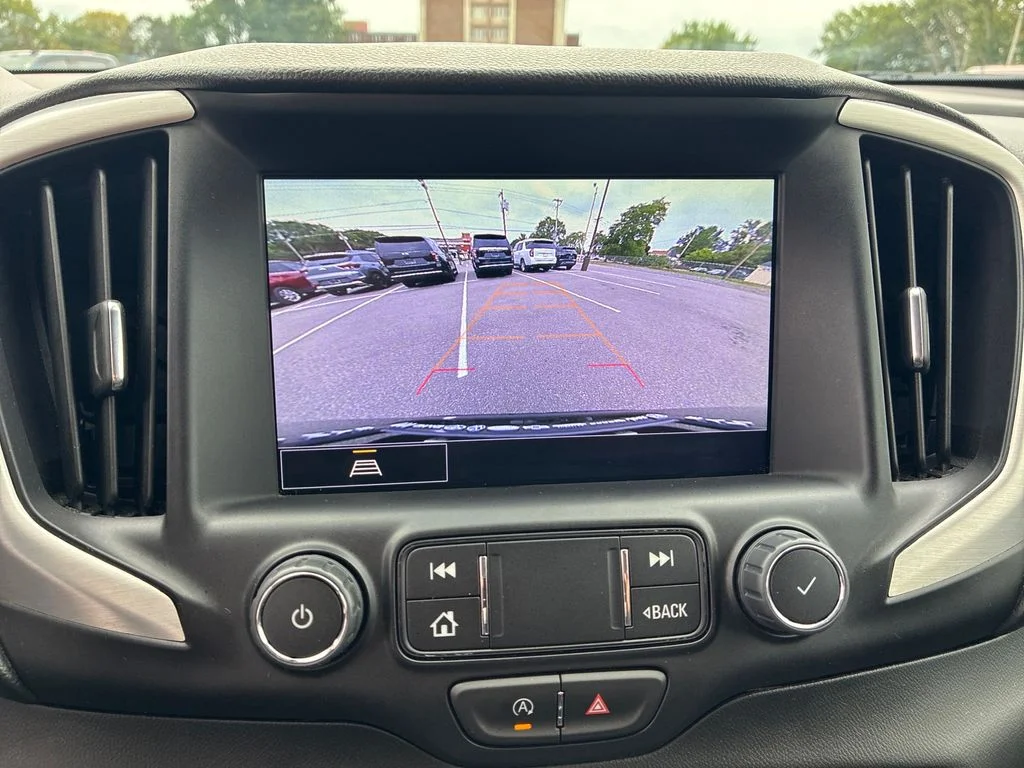 Used 2024 Black GMC SLT image 16
