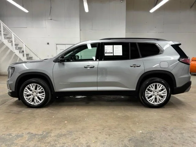 Used 2026 Silver GMC Elevation image 4