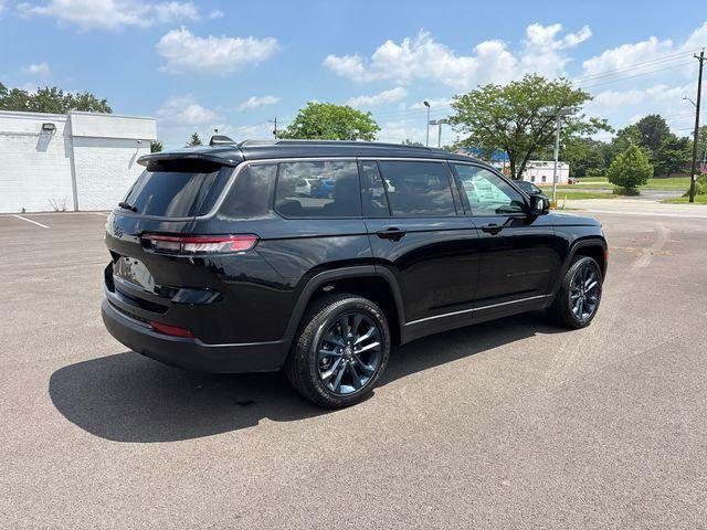 New 2026 Diamond Black Crystal Pearl-Coat Exterior Paint Jeep 85th Anniversary Edition image 32