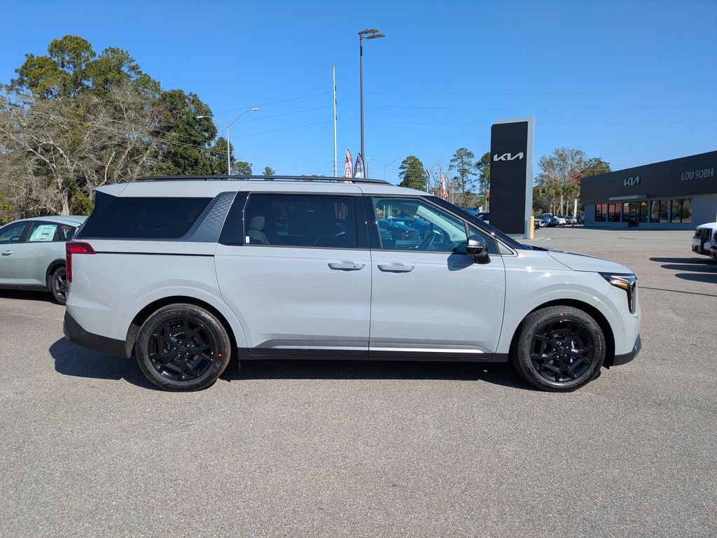 New 2026 Ceramic Silver Kia SX image 3