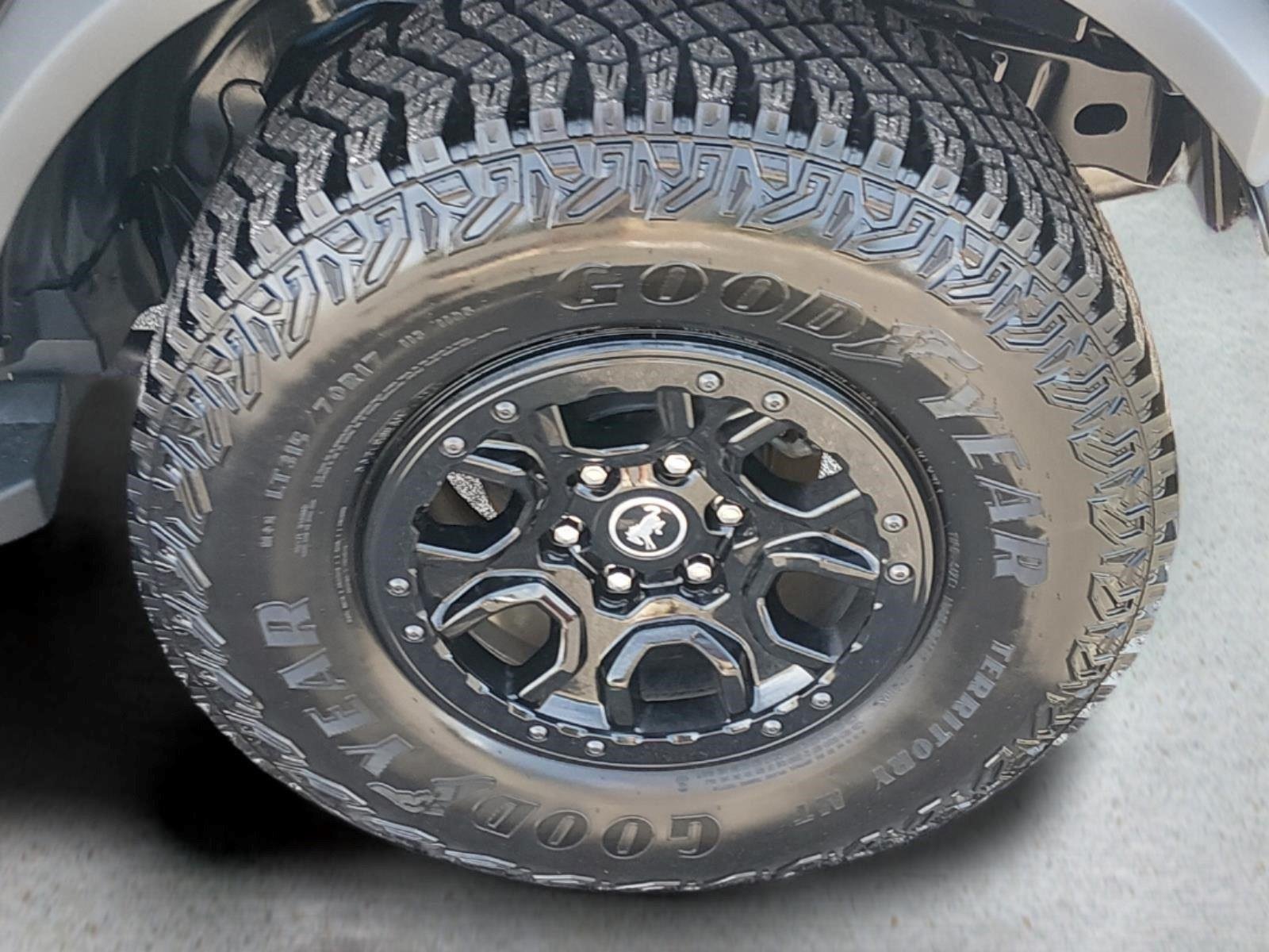 Used 2024 Shadow Black Ford Wildtrak image 12