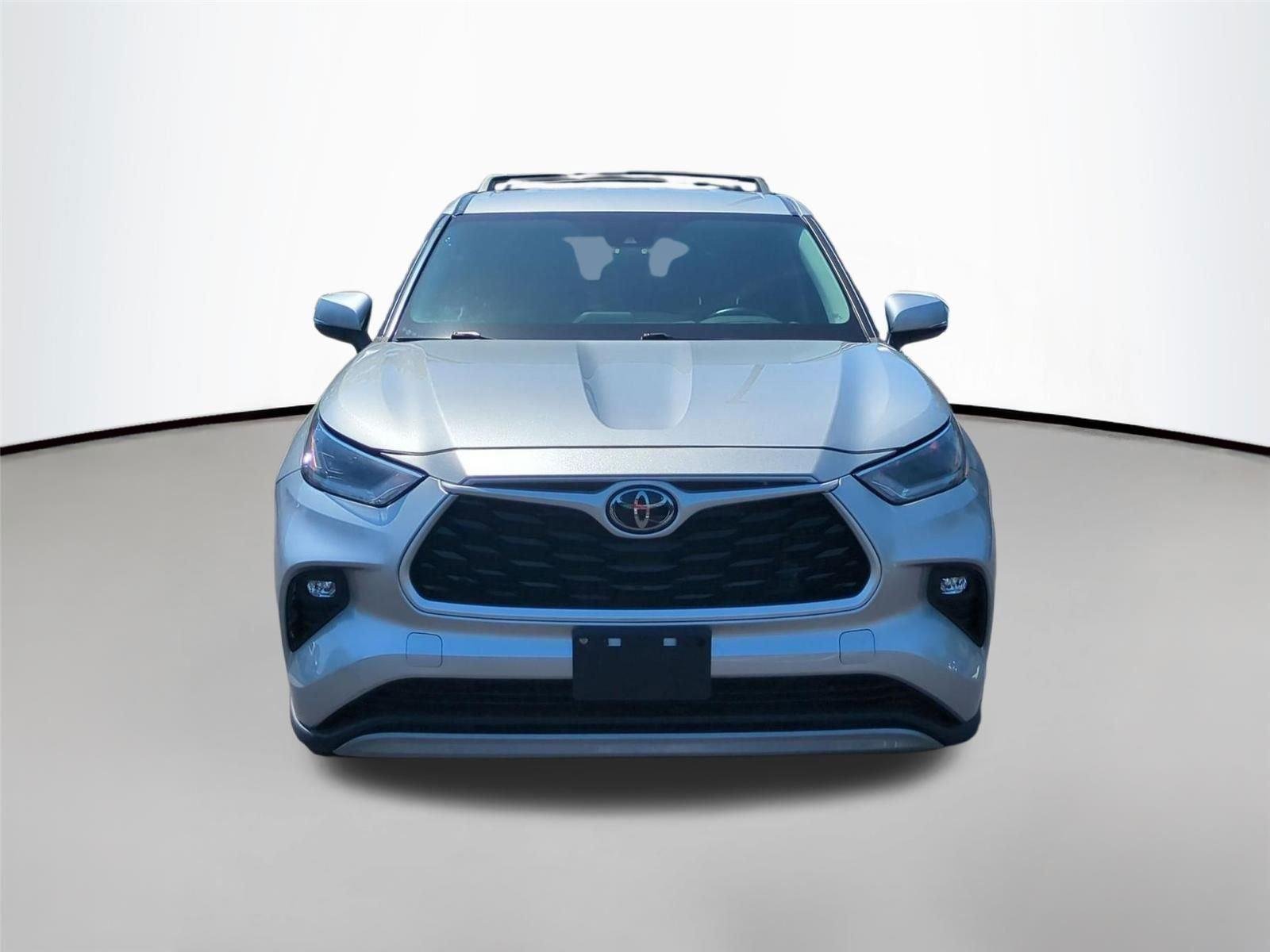 Used 2021 Celestial Silver Metallic Toyota LE image 19