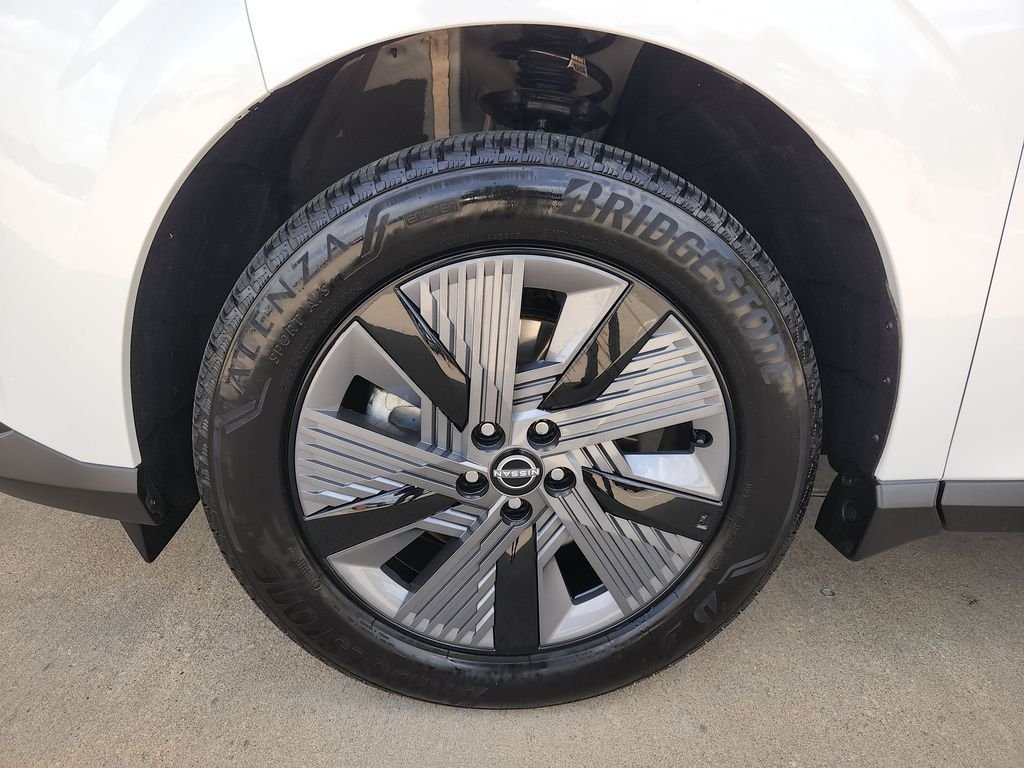Certified Used 2025 White Nissan SL image 33