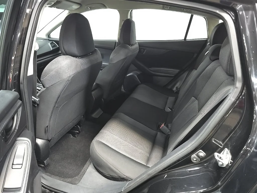 Used 2017 Crystal Black Silica Subaru 2.0i Premium image 30