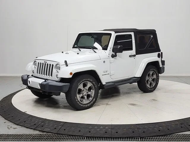 Used 2016 White Jeep Sahara image 3