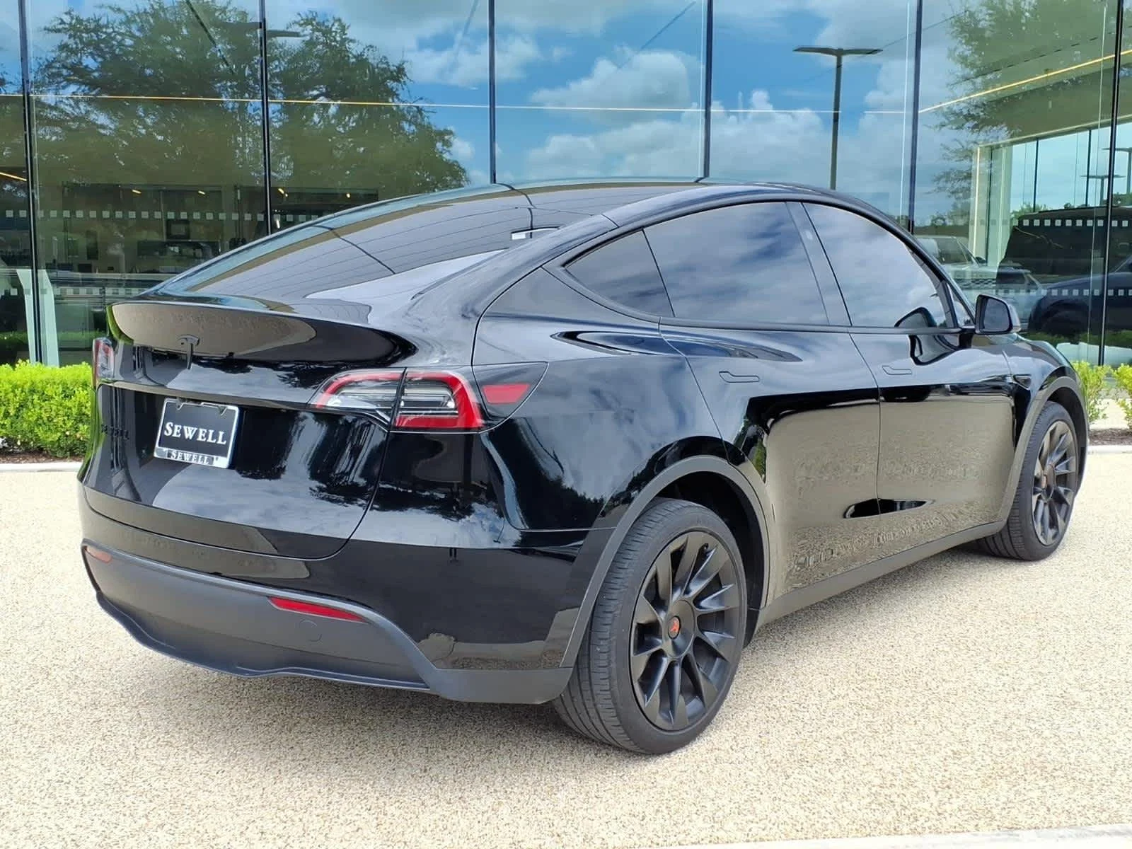 Used 2023 Black Tesla  image 5