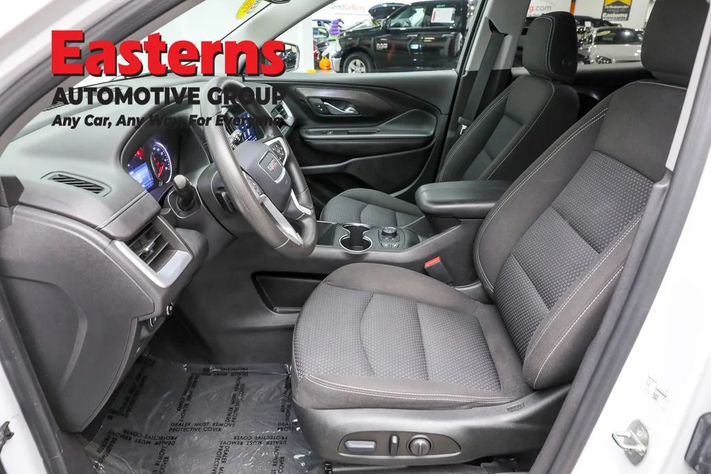 Used 2023 White GMC SLE image 13