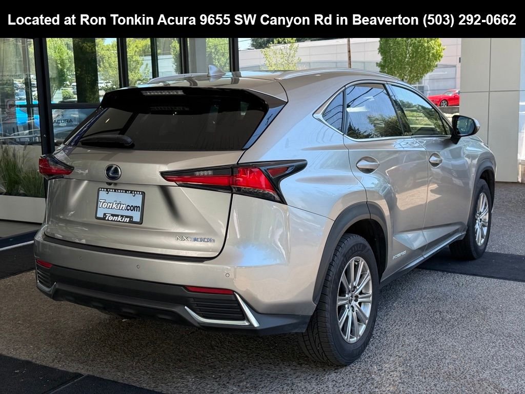 Used 2019 Atomic Silver Lexus 300h image 7
