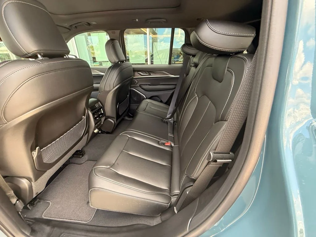 New 2026 Steel Blue Exterior Paint Jeep Limited image 26