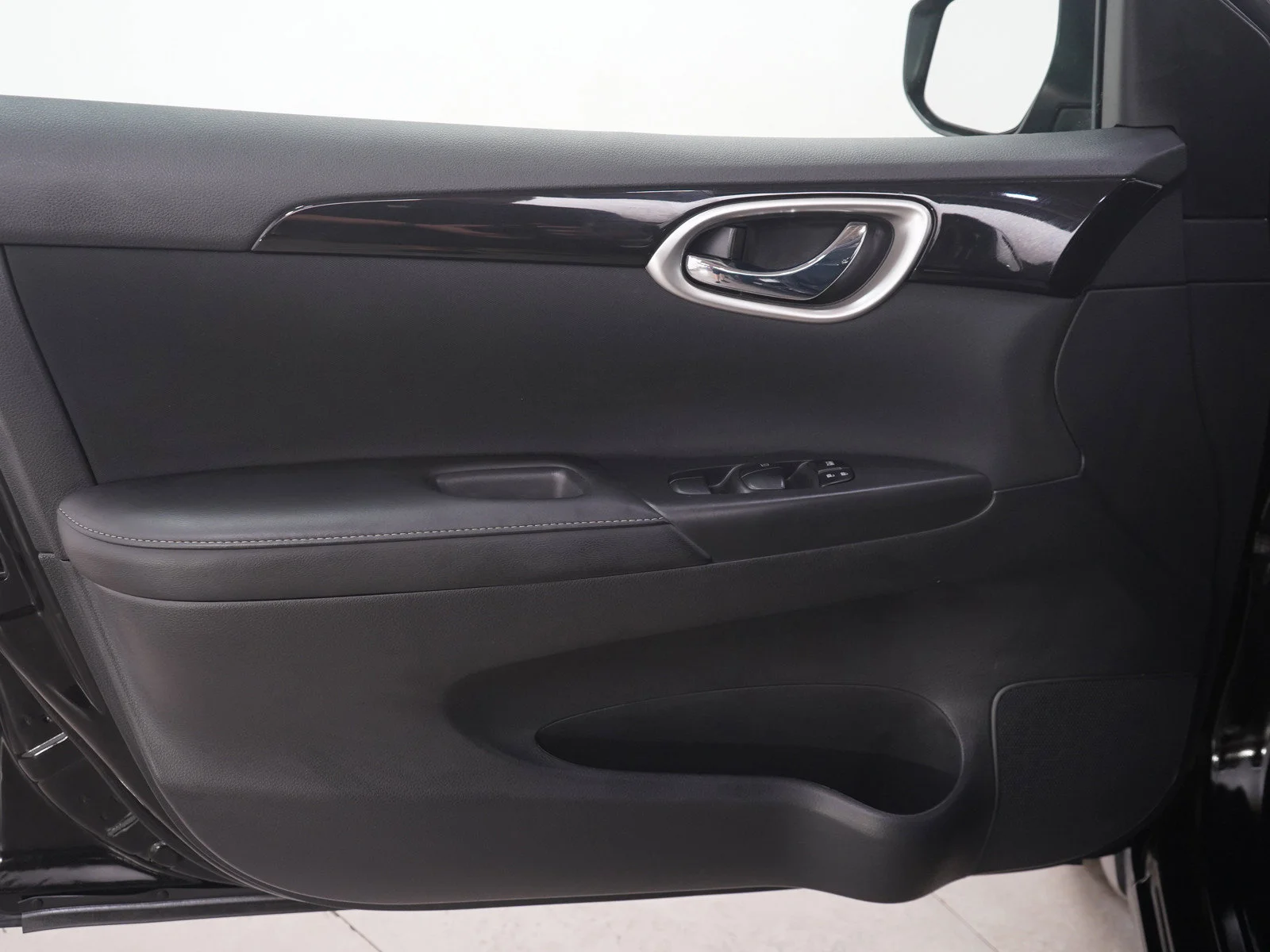 Used 2019 Super Black Nissan SV image 19